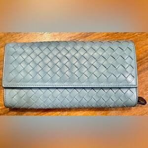 BOTTEGA VENETA 
Nappa Intrecciato Continental Wallet Light Blue